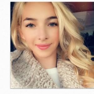 Meet your Posher, Julianna